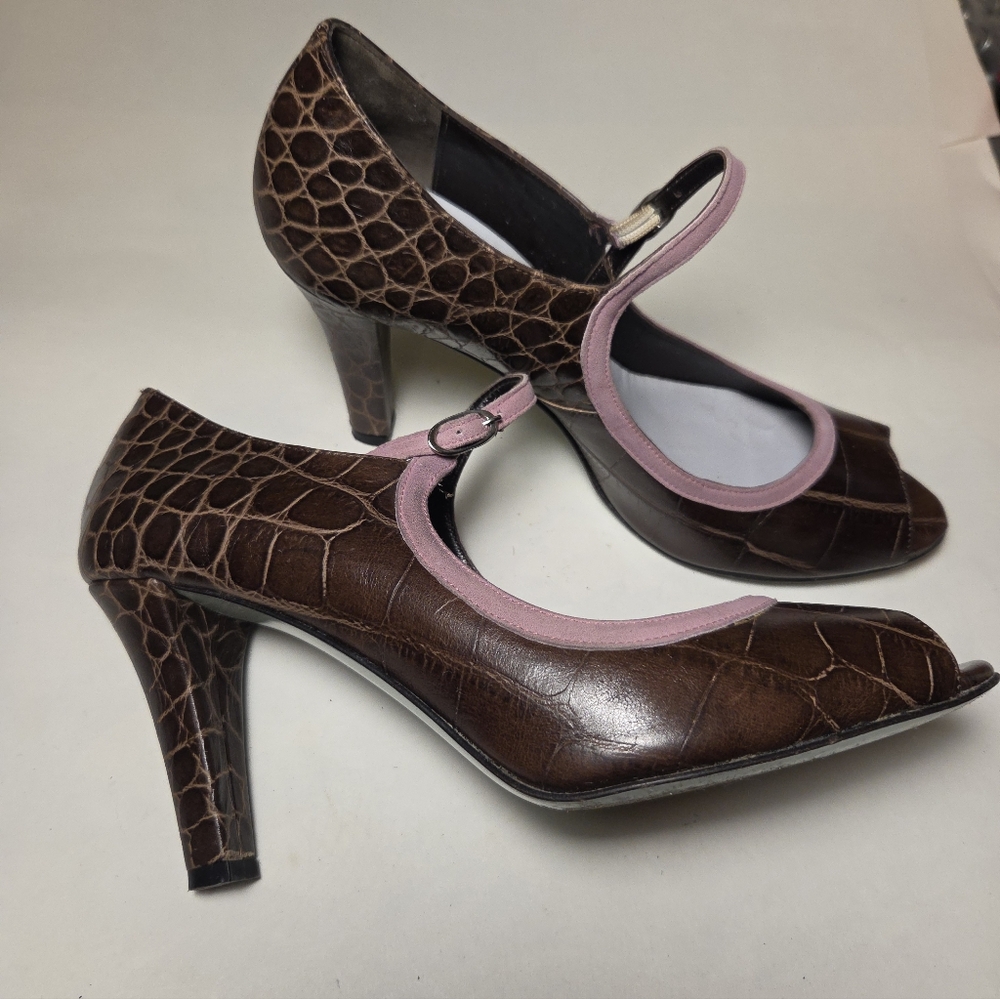 Cynthia Rowley Croc-Embossed Mary Janes Pink Suede Strap, Peep Toe 3.5" Heel